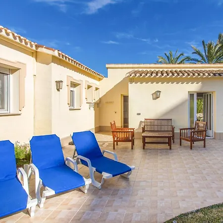 Lovely In With Kitchen Denia