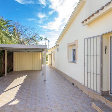 Lovely In With Kitchen Holiday home *